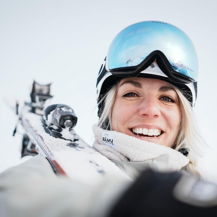 Navin Rao, Client Relations Director, discussing corporate gifting strategy with business clients